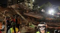 tim-penyelamat-bertugas-di-lokasi-gedung-ambruk-akibat-gempa-dahsyat-yang-mengguncang-venezuela-1782358521781_169