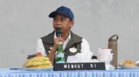 menteri-kehutanan-menhut-raja-juli-antoni-menyampaikan-penanganan-kebakaran-hutan-dan-lahan-karhutla-di-provinsi-riau-semakin--1787921462864_169